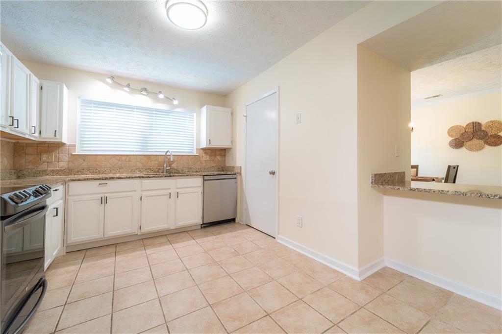 3677 Blackshear Court, Duluth, Georgia image 11