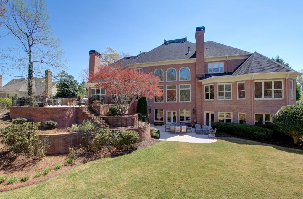 9390 Colonnade Trail