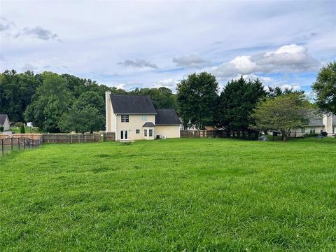 A home in Hoschton