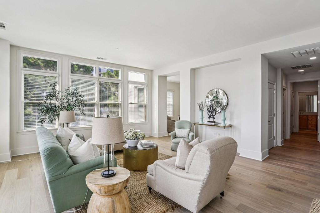 2500 Peachtree Road NW 405S