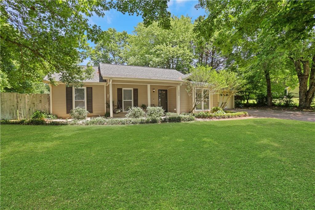 1605 Saddlecreek Road, Auburn, Georgia image 1