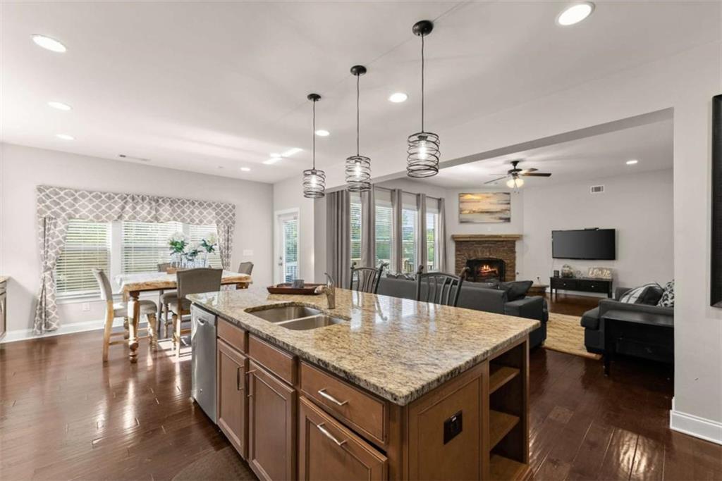 4022 Roberts Crest Drive, Suwanee, Georgia image 20