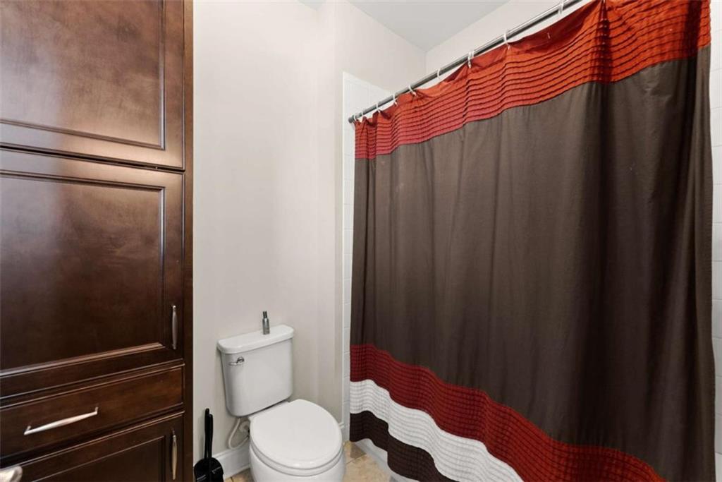 4022 Roberts Crest Drive, Suwanee, Georgia image 42
