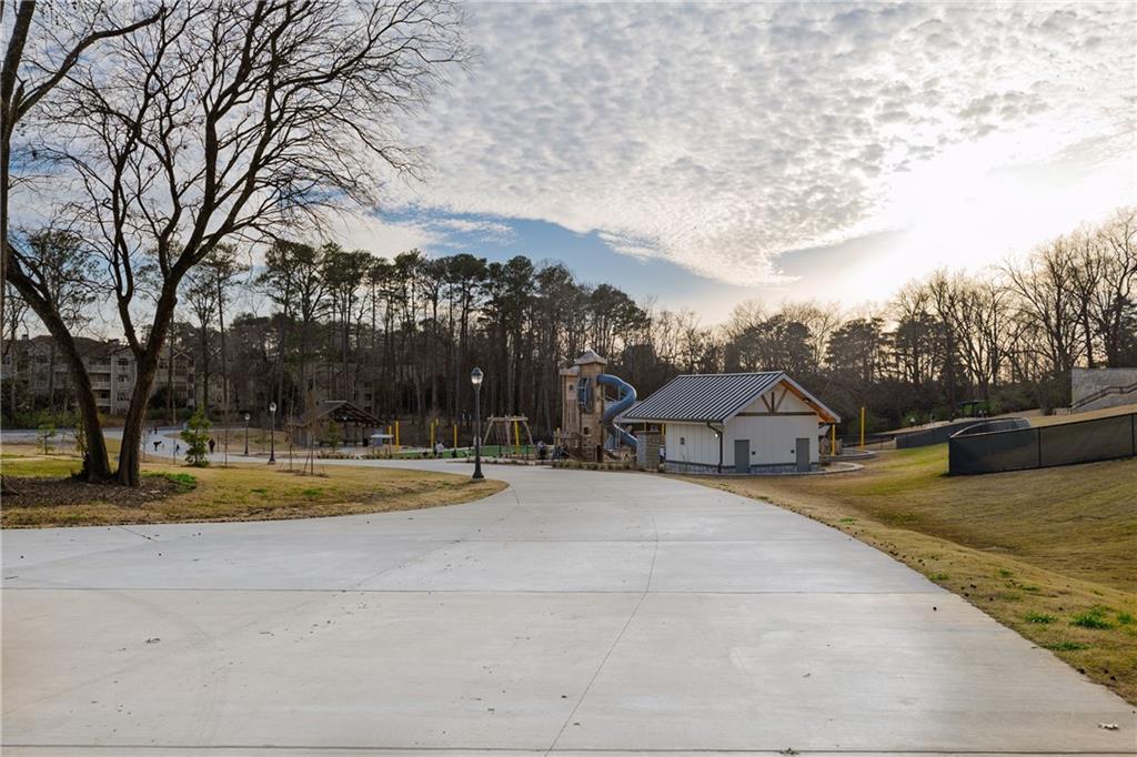 1384 Doublegate Drive, Brookhaven, Georgia image 35