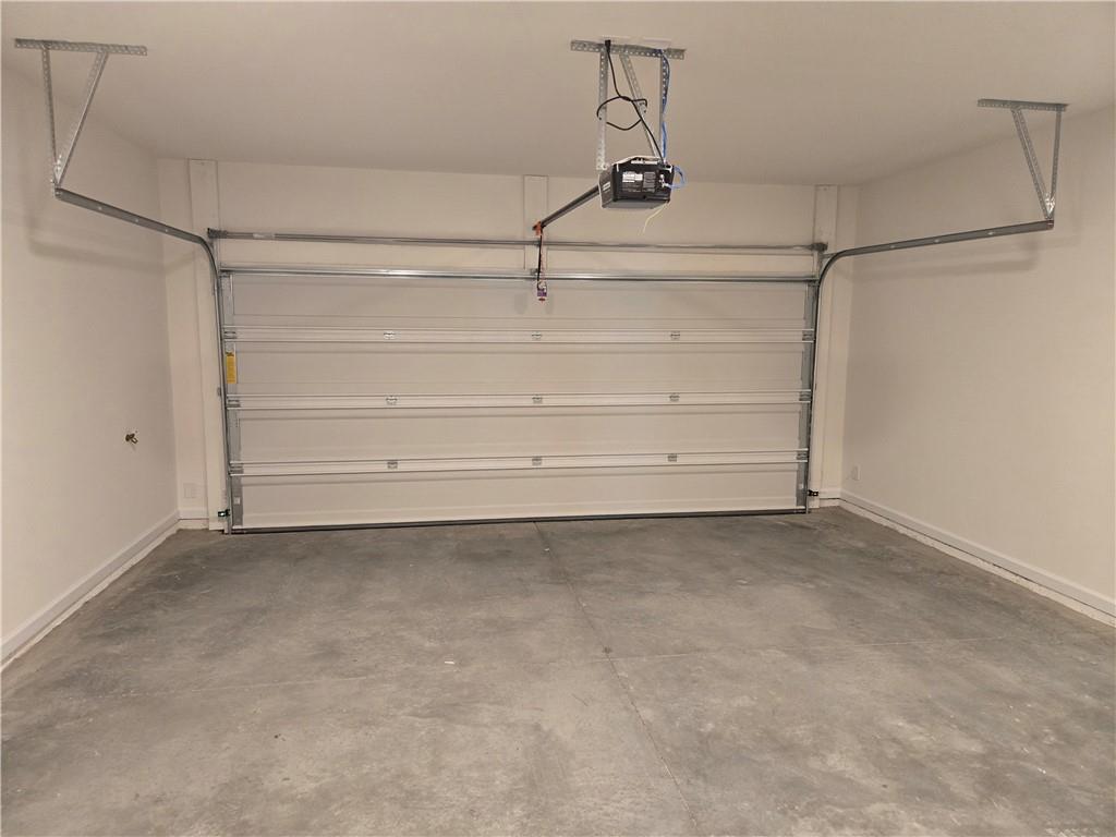 Wards Xing - Residential Lease