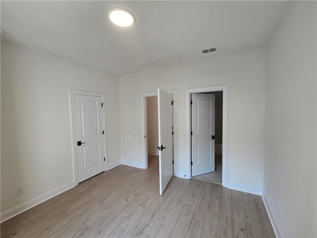 Wards Xing - Residential Lease