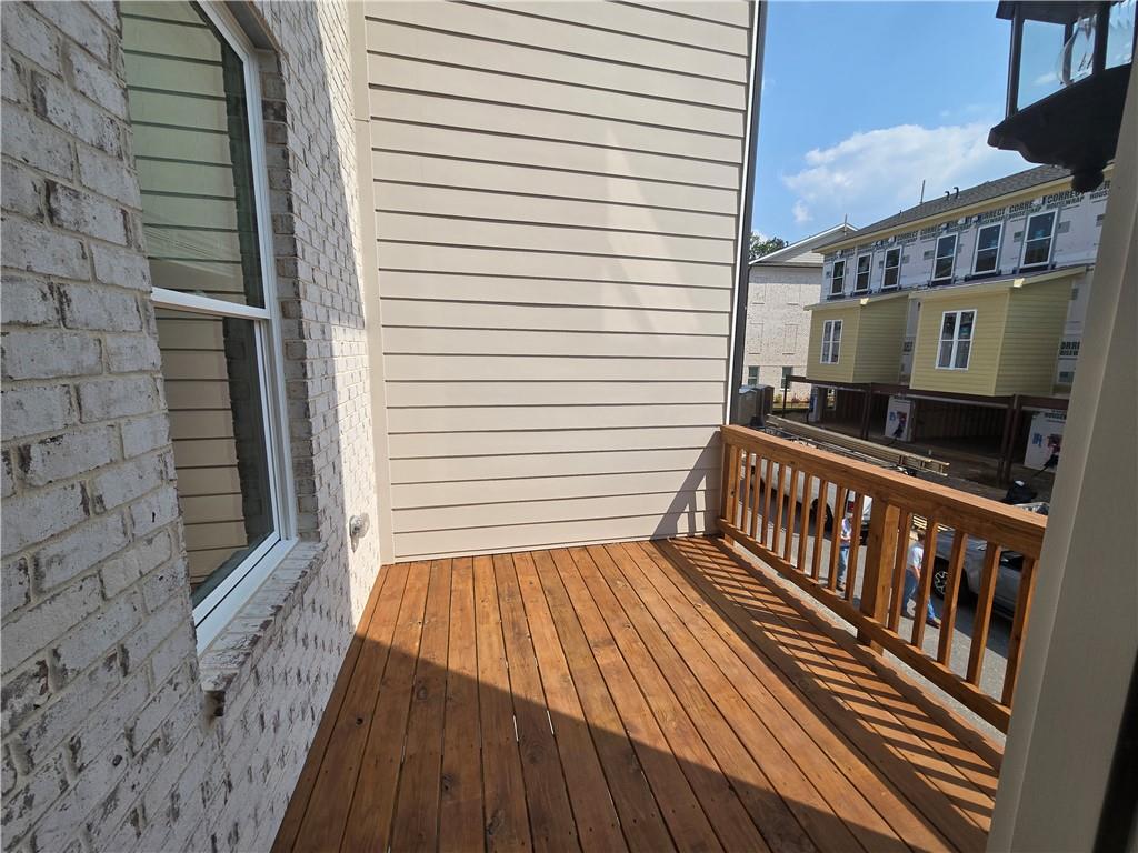 Wards Xing - Residential Lease