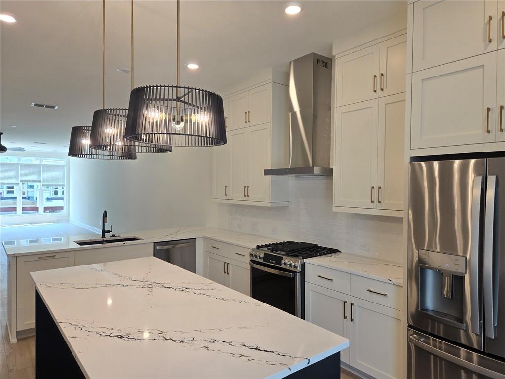 Wards Xing - Residential Lease