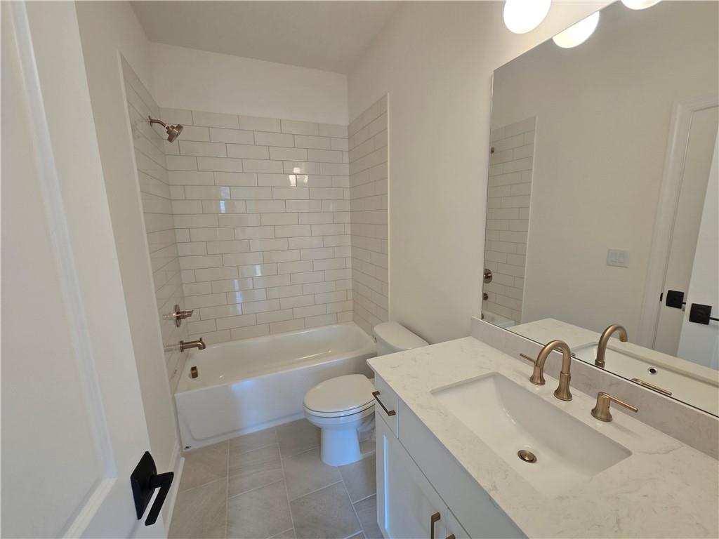 Wards Xing - Residential Lease