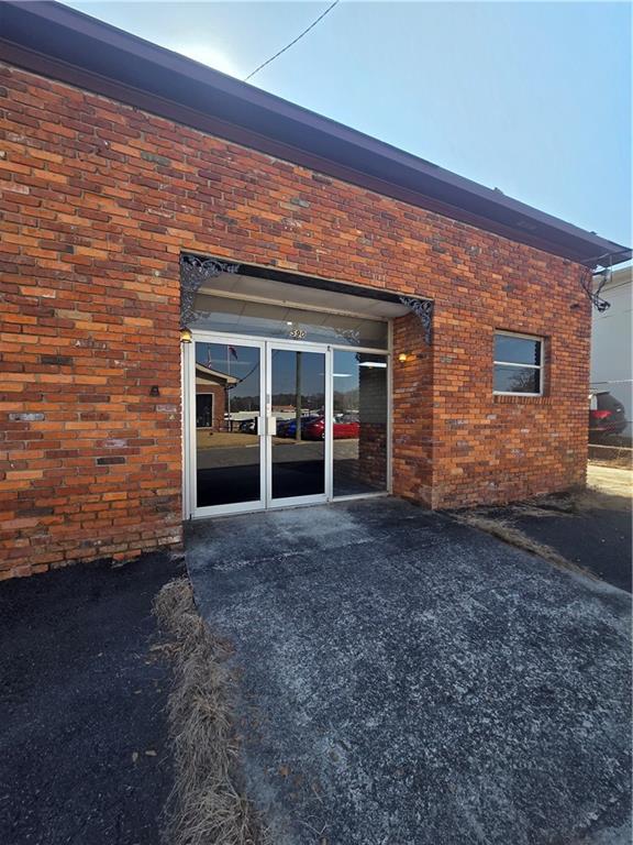 590 Armstrong Street SE