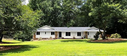 1035 Hunterhill Drive Roswell GA 30075