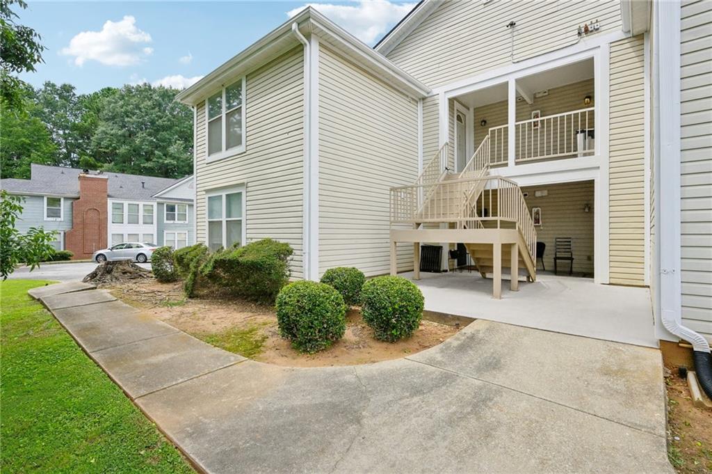 Fantastic renovated, second-floor condo with a functional split-bedroom layout. Condo features Two large bedrooms and two full bathrooms, open living room, kitchen and dining area. Recent renovations throughout include granite counters, fixtures and LVP flooring. Enjoy convenience with in-unit laundry. Great location, convenient access to public transit, highways, shopping, and dining. This condo has it all! Perfect for commuters, investors or anyone seeking low-maintenance living. Schedule your showing today!