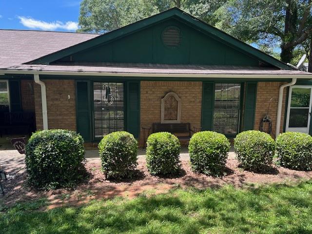 Fantastic find in the City of Marietta. Meticulously cared for 2 bedroom/2 bath bungalow near everything. Parks, shopping, restaurants, and the Marietta Square are all nearby. Great Marietta City schools. Fresh paint, newer appliances, and hardwood floors. Sunroom off kitchen can be a second den. Fenced back yard.