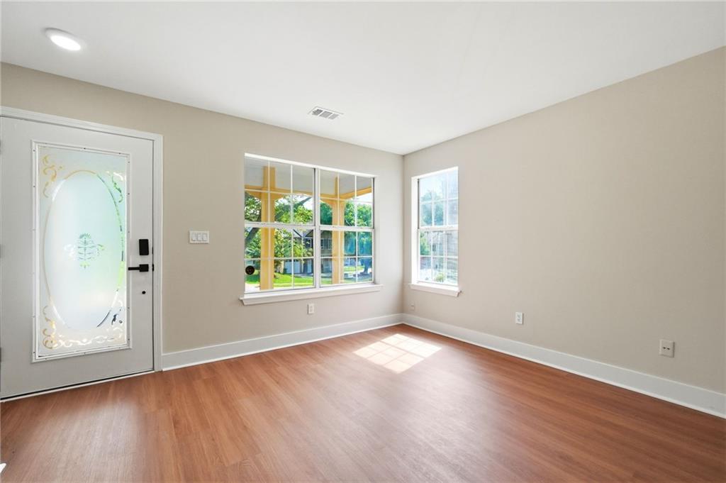 6496 Drake Manor