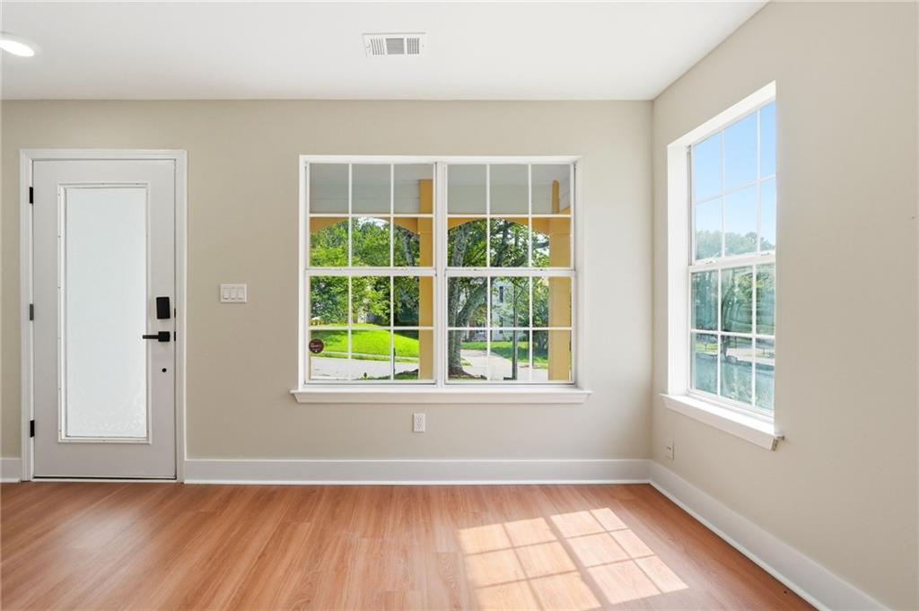 6496 Drake Manor