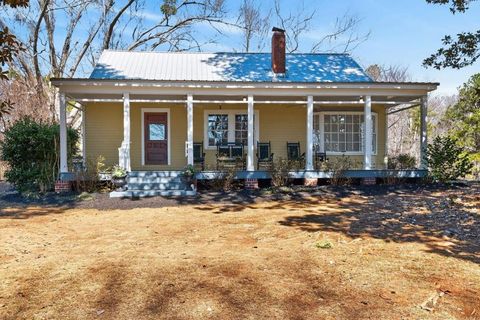 Homes For Sale - 1060 Birmingham Road<br/> Milton, GA 30004