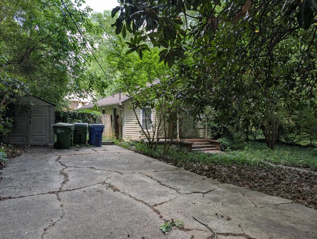 652 Hobart Avenue SE