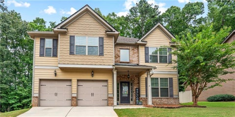 Homes For Sale - 108 Village Place<br/> Coweta County, Newnan, GA 30265