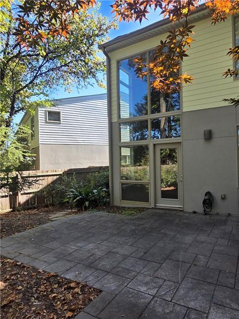 1336 Rietveld Row NW Atlanta GA 30318