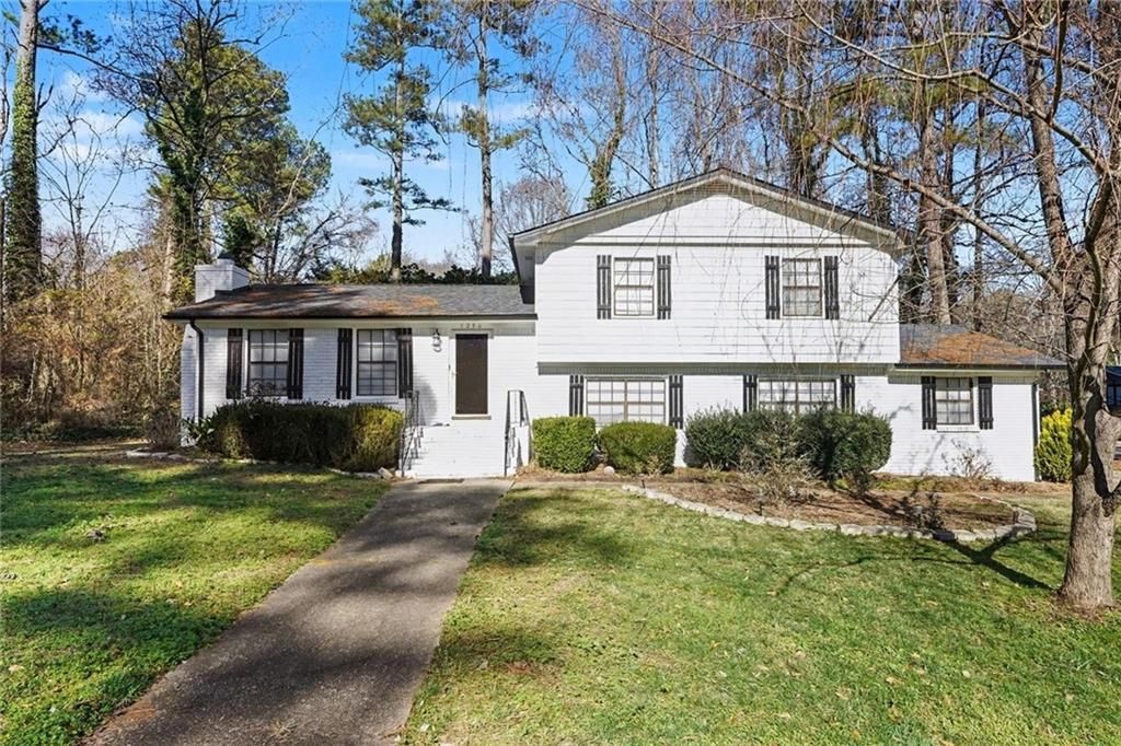 Photo of 1236 Country Pine Drive, Ellenwood, GA 30294 (MLS # 7705992)