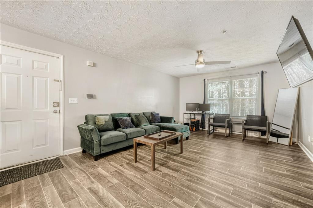 10204 Fairington Ridge Circle