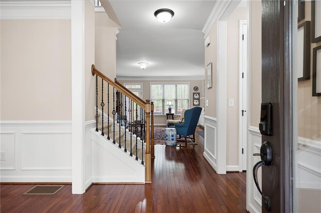 4421 Wooded Oaks NW