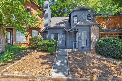 Photo of 832 Heritage Oaks Drive, Stone Mountain, GA 30088 (MLS # 7641029)
