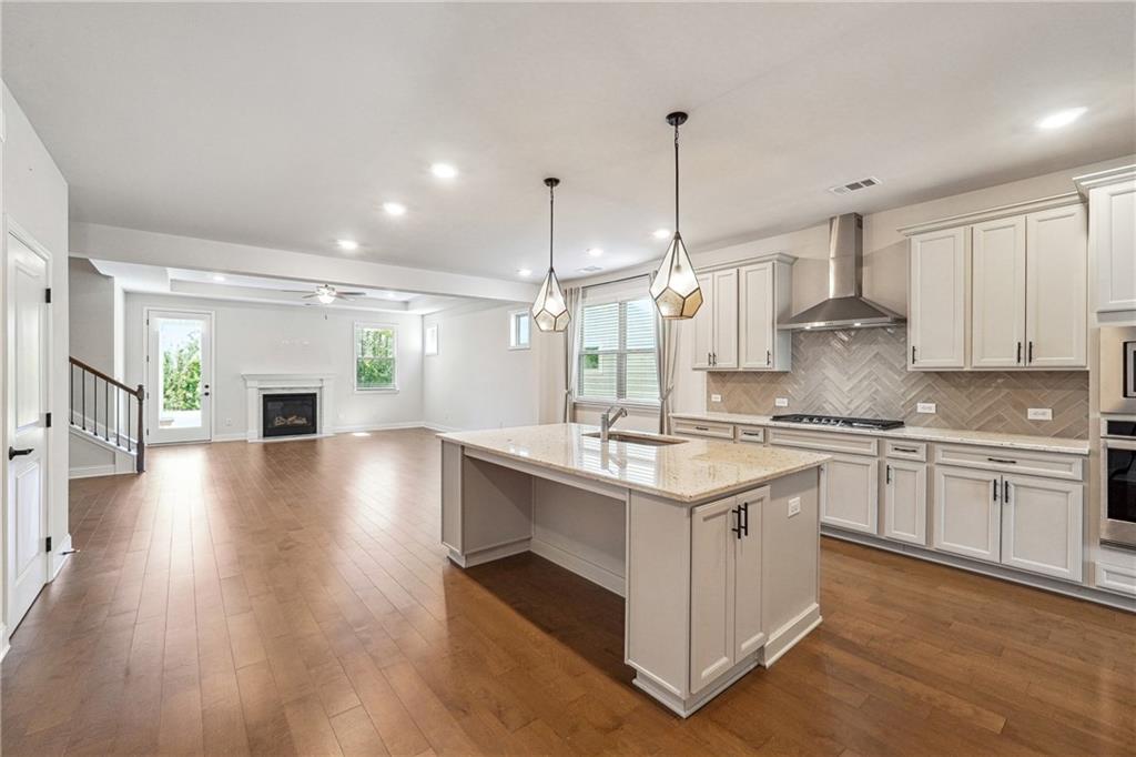 2526 Knob Creek Drive, Snellville, Georgia image 3