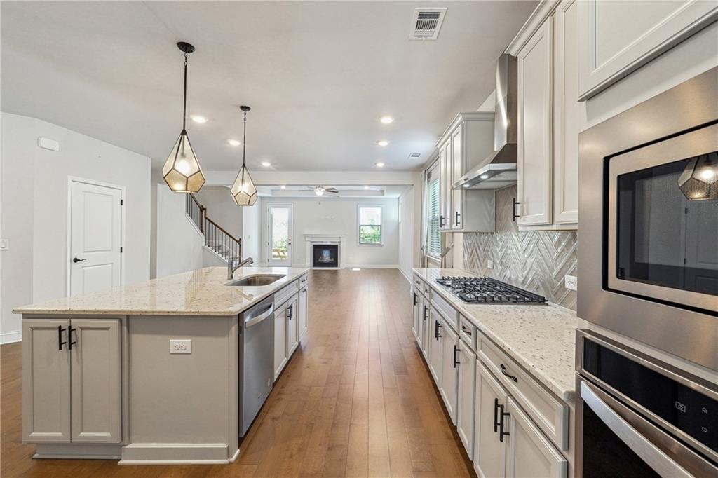 2526 Knob Creek Drive, Snellville, Georgia image 5