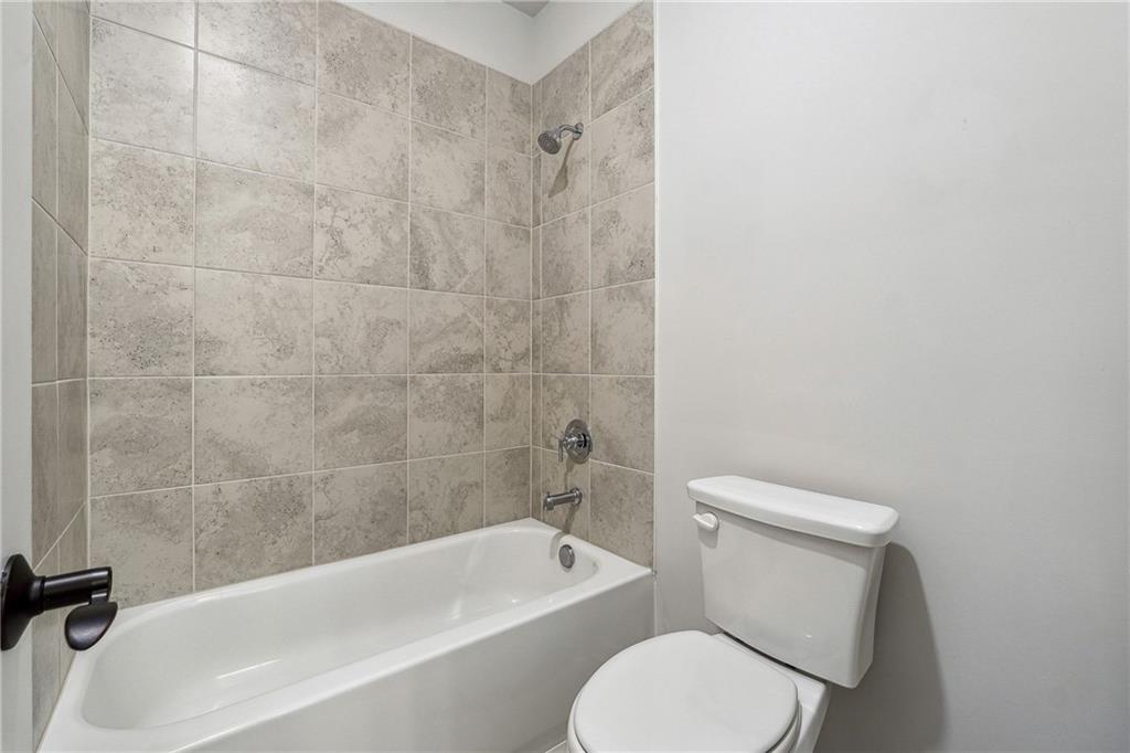 2526 Knob Creek Drive, Snellville, Georgia image 23