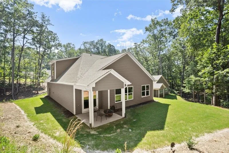 Waleska, Georgia 30183, United States, 4 Bedrooms Bedrooms, ,3 BathroomsBathrooms,Residential,Active,202050