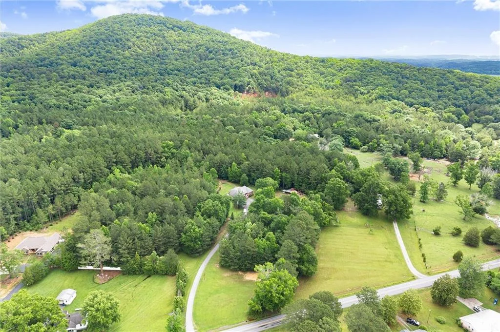 577 Everett Springs Road SW