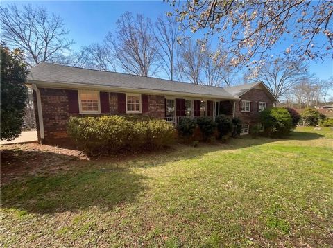 6439 Shore Drive Douglasville GA 30135