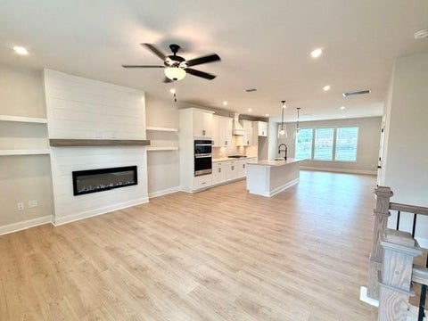 Townhouse For Sale - 6003 Haviland Alley #43<br/> Sugar Hill, GA 30518