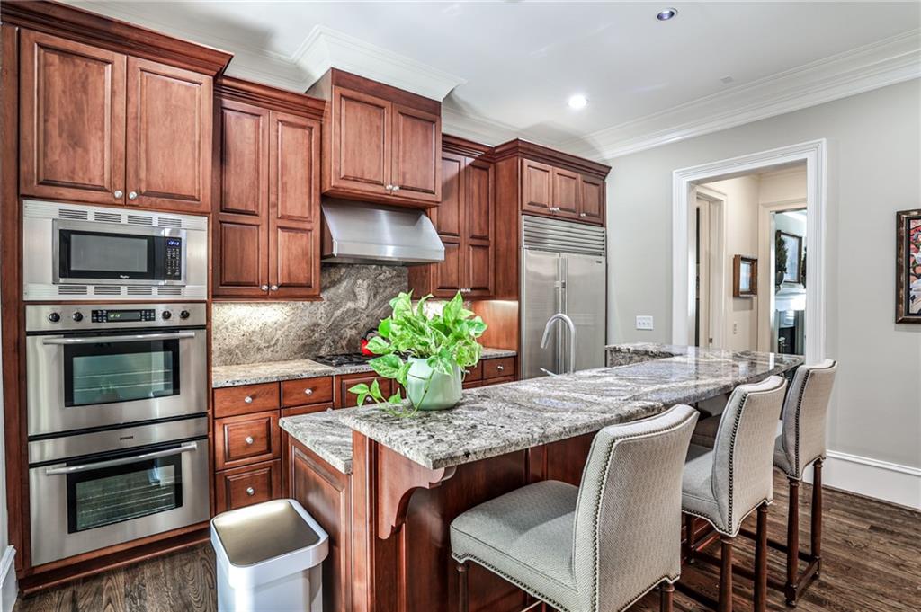 PACES AVENUE - Residential