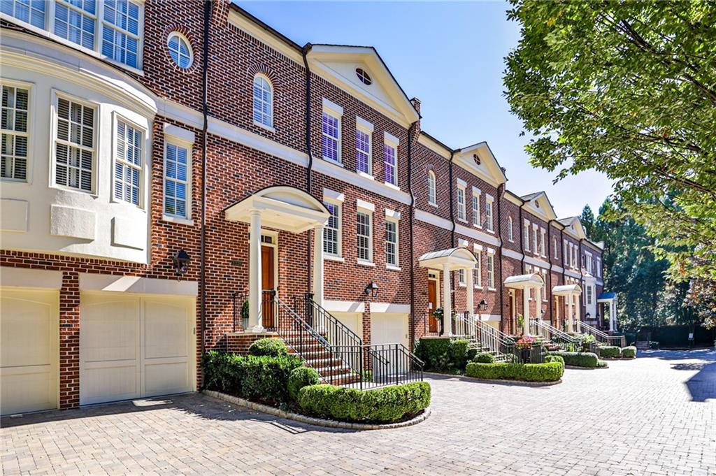 PACES AVENUE - Residential