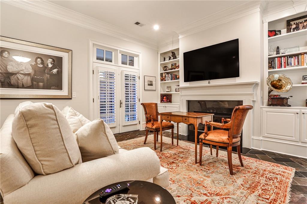 PACES AVENUE - Residential