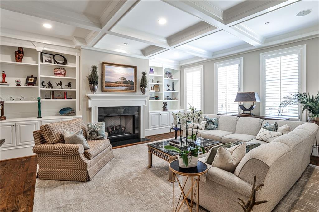 PACES AVENUE - Residential