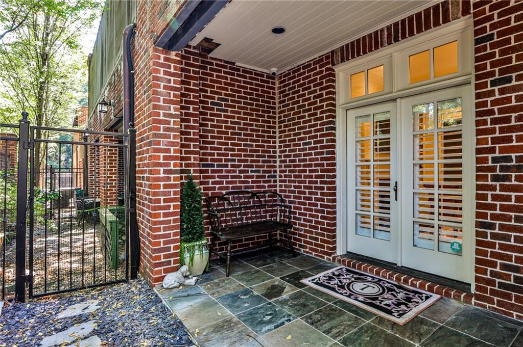 PACES AVENUE - Residential