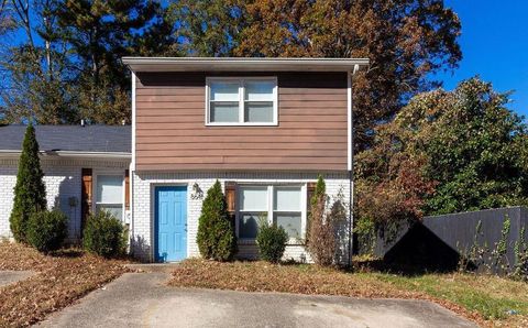 Townhouse For Sale - 8641 Ashley Way<br/> Douglas County, Douglasville, GA 30134