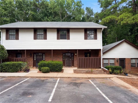 Townhouse For Sale - 5997 Wintergreen Road<br/> Norcross, GA 30093