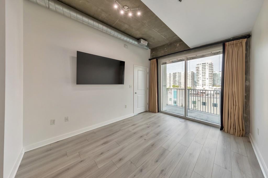923 Peachtree Street NE 730