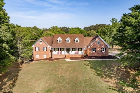 Homes For Sale - 136 Hidden Lake Drive<br/> Clarke County, Hull, GA 30646
