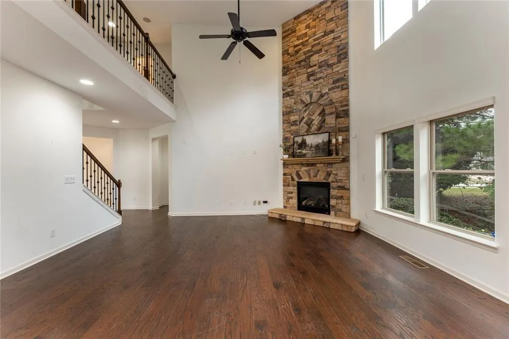 Canton, Georgia 30114, United States, 5 Bedrooms Bedrooms, ,3 BathroomsBathrooms,Residential,Active,224182