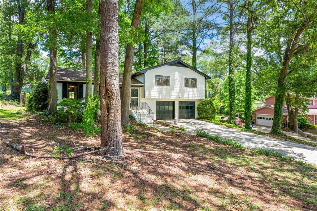 671 Shannon Green Circle, Mableton, Georgia image 3