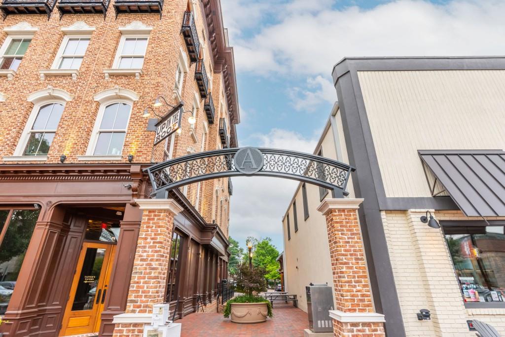 Rowes Downtown - Residential
