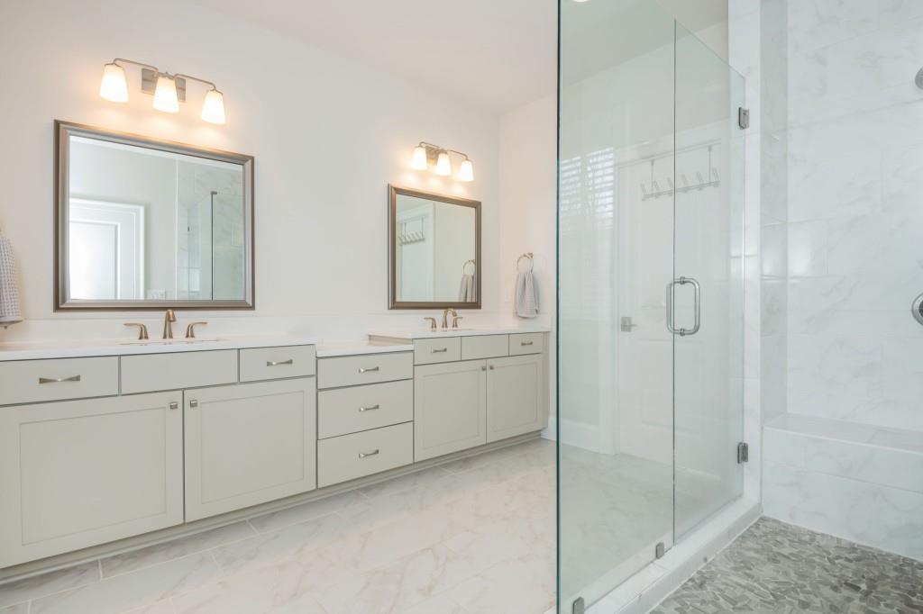 Rowes Downtown - Residential