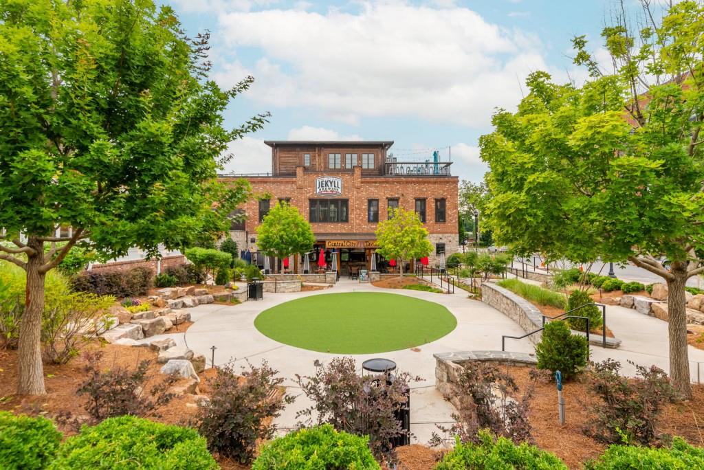 Rowes Downtown - Residential