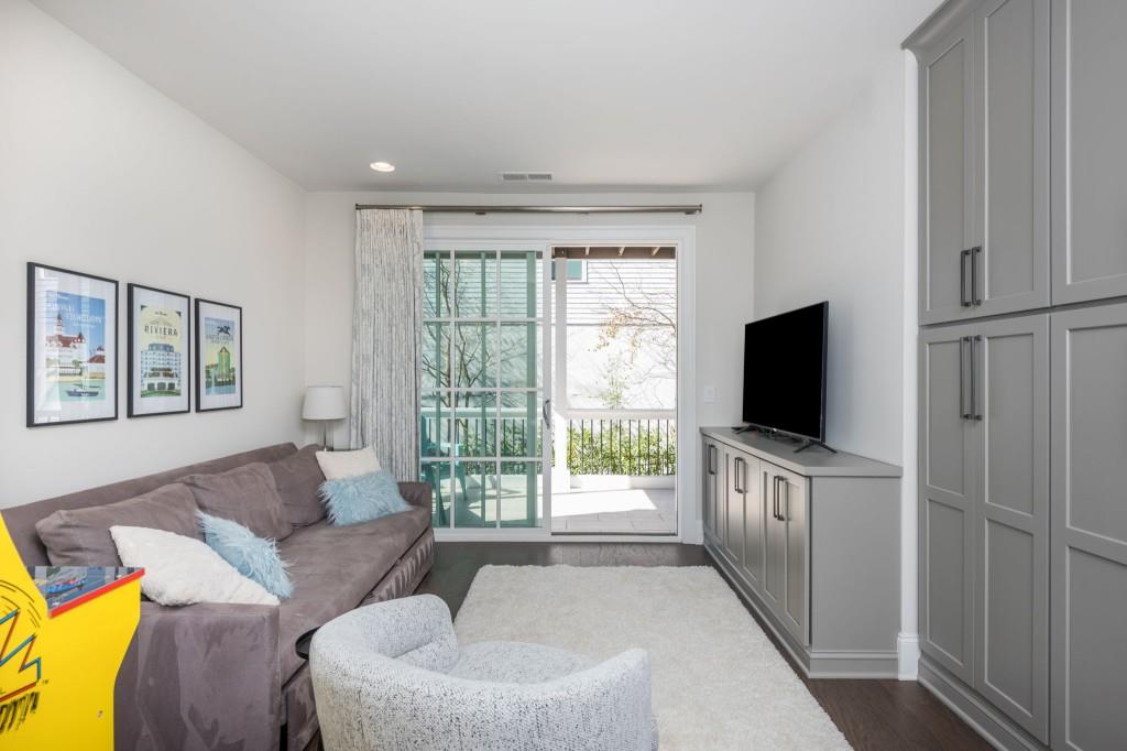 Rowes Downtown - Residential
