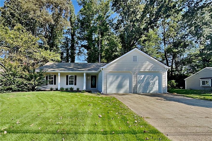 Charming 3 beds, 2 baths, 1,670 sqft home in Woodstock! Open kitchen concept with updated counters and a spacious living room. Primary suite with attached bathroom. Spacious backyard, great for gatherings! Pets accepted on a case by case basis. Additional admin fees apply.  The Fireplace is decorative. Schedule your showing today! This home is as-is.
LEASE TERM:1-2 years

This home may be located within a Homeowners Association (HOA) community. If so, residents will be responsible for adhering to all HOA rules and regulations. Please contact your agent or landlord's agent for more information.